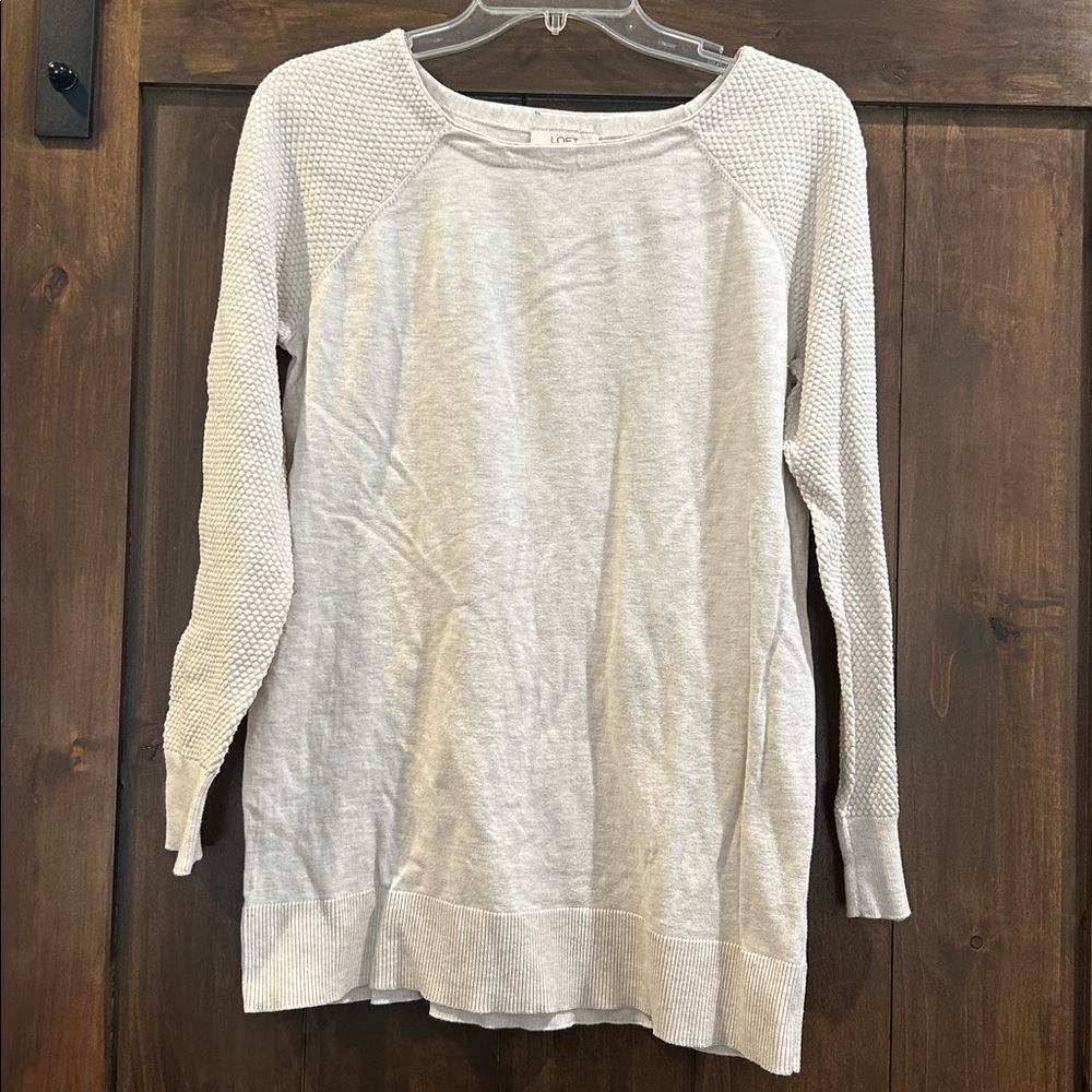 E434 LOFT long sleeve top sweater long sleeve round neck Sz LP